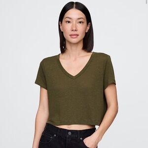 GAP Linen-Blend V-Neck Crop T-Shirt Size Medium Petite in Olive Green